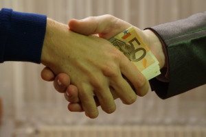 10_-_hands_shaking_with_euro_bank_notes_inside_handshake_-_royalty_free,_without_copyright,_public_domain_photo_image_01